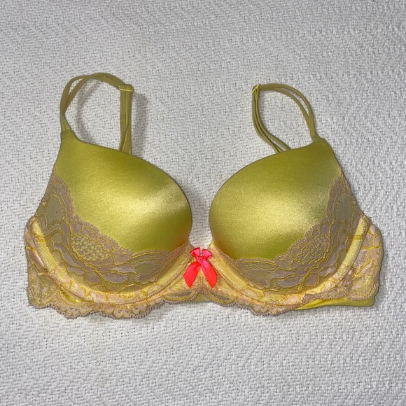 Victoria’s Secret bra - Picture 1 of 5